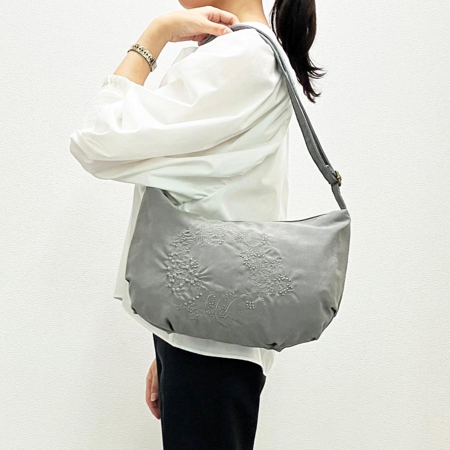 専用 ＊ふんわりしっかりファスナー蓋付ショルダーバッグ&ポーチ